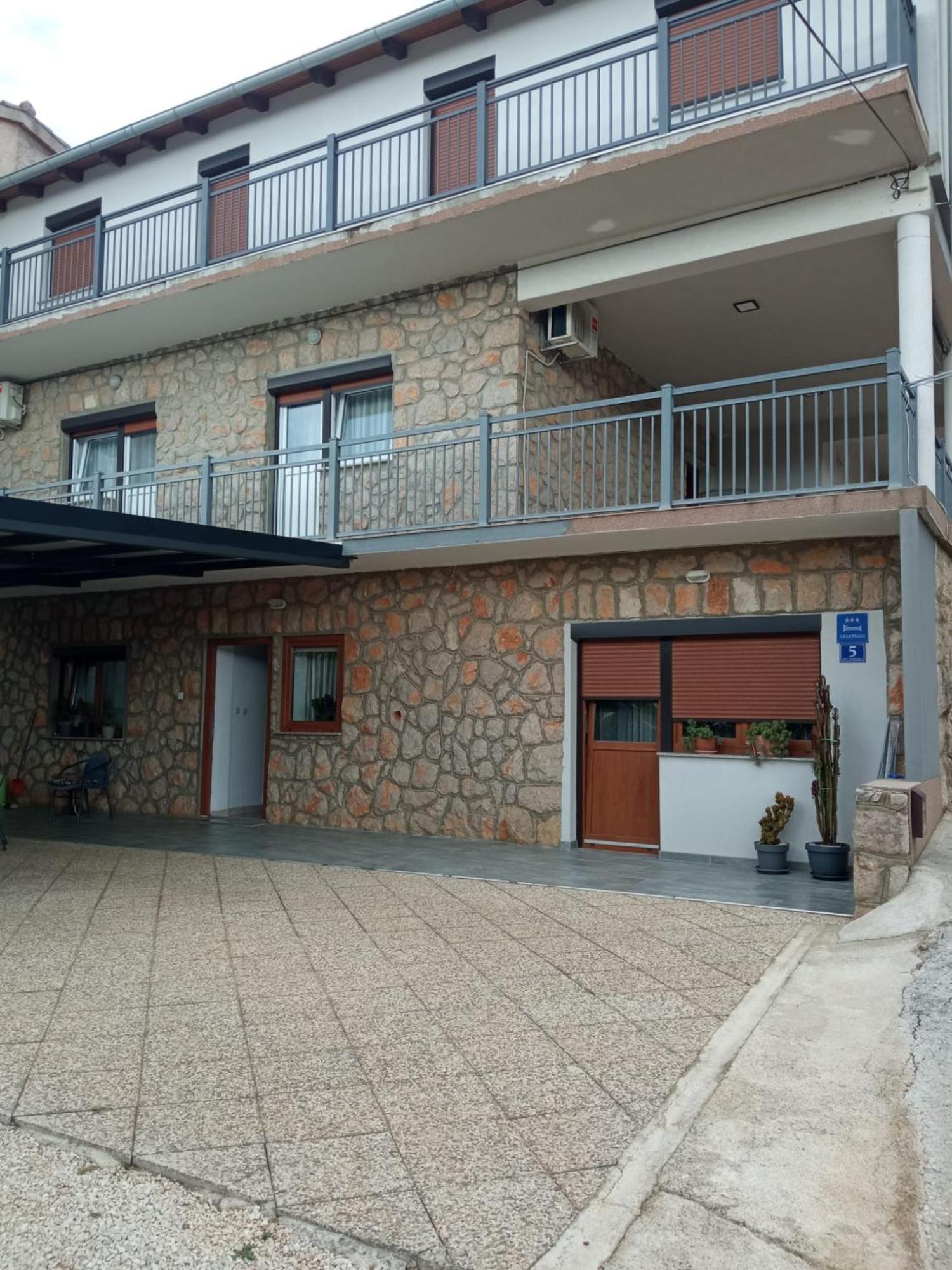 Apartment Plitvice 스타리그라드 파클레니차 외부 사진